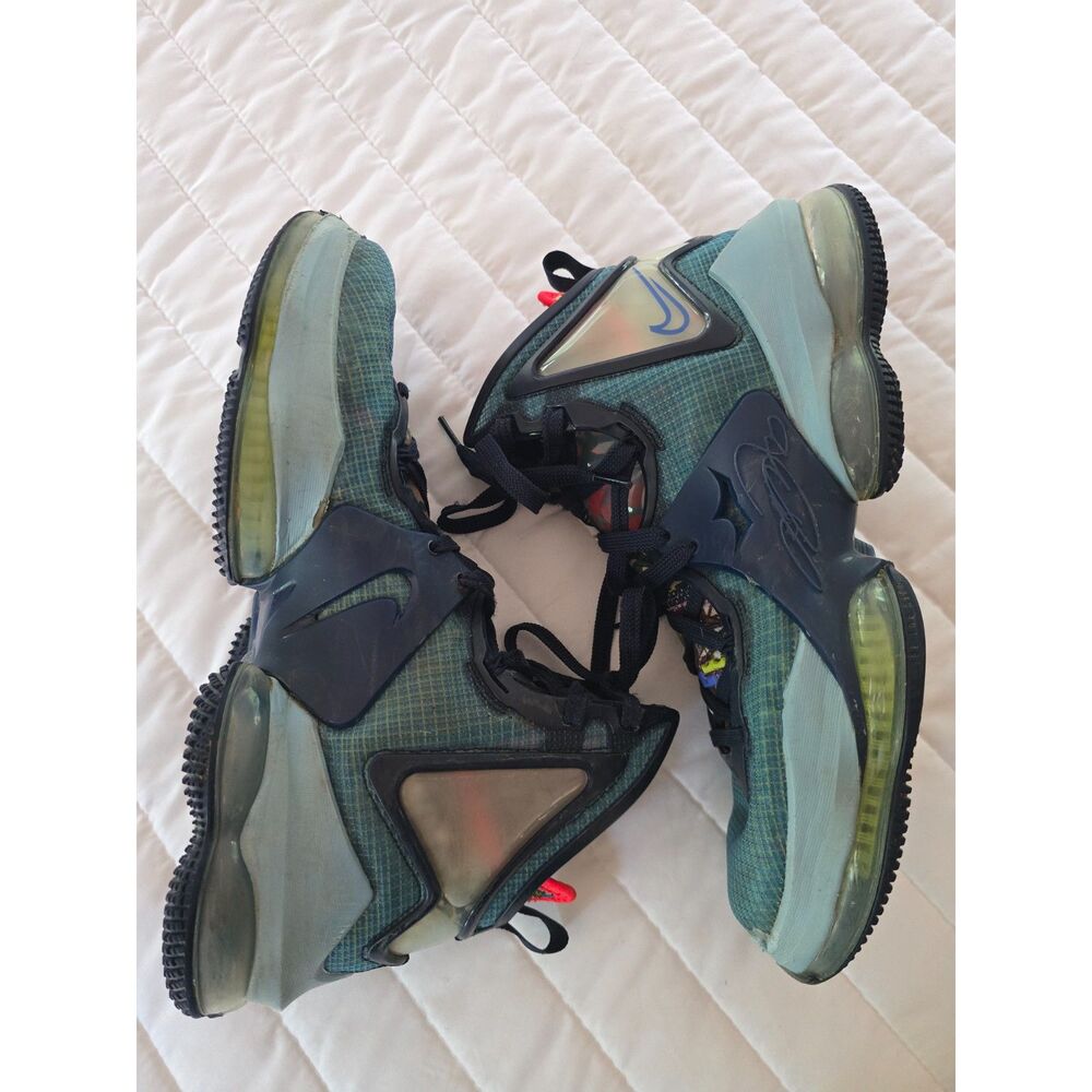 Nike LeBron 19 Dutch Blue Teal High Top Basketball Shoes Sneakers Size 11.5